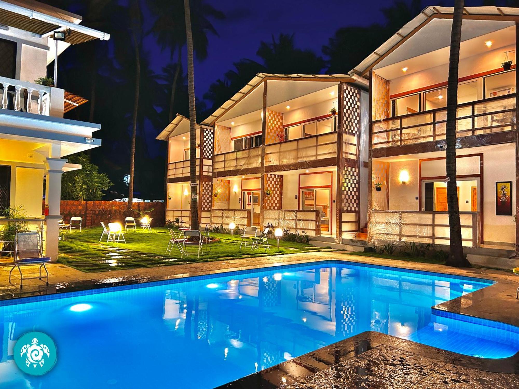 White Turtle Hotel Morjim Buitenkant foto